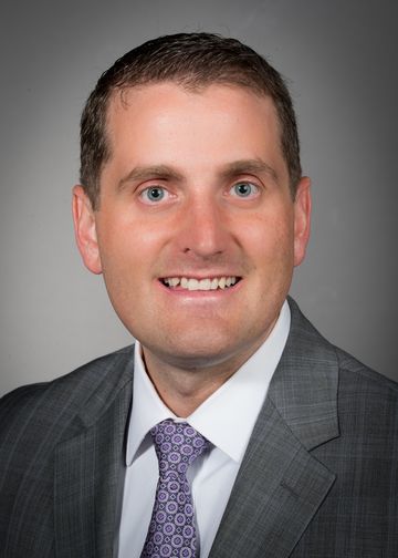 Head shot of Derek Anderson